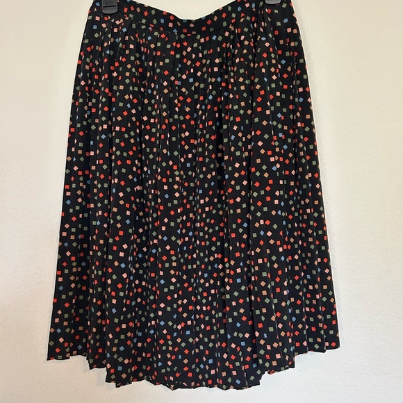 Momo B Medium Black Multicolored Pleated Academia Skirt - Picture 1 of 10